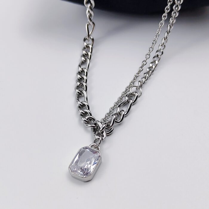 women's double layered design necklace - Image 4
